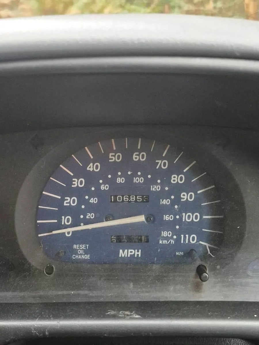 Toyota hilux - Image 2