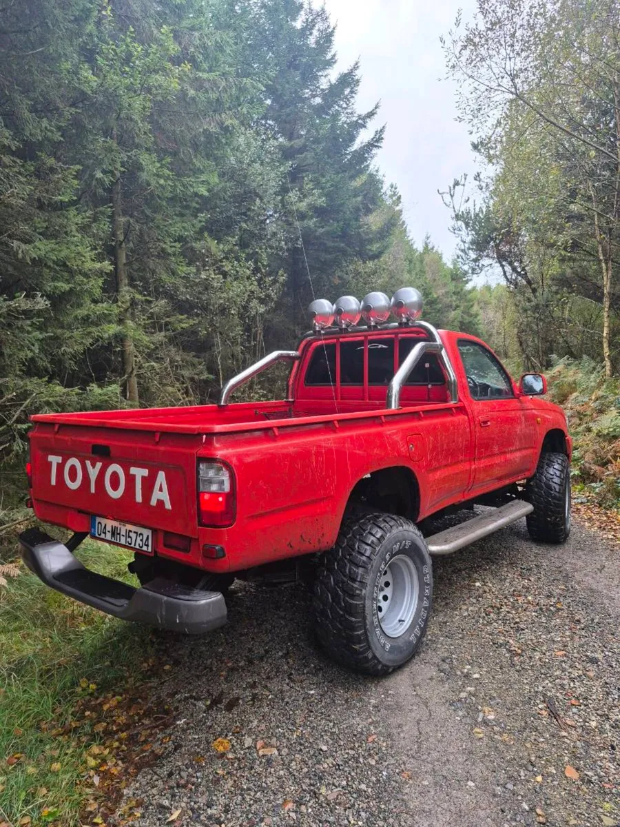 Toyota hilux - Image 3