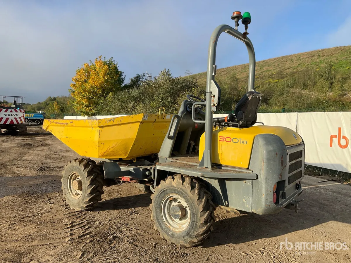 2014 Wacker Neuson 3001 3 ton 4x4 Swivel Dumper - Image 2