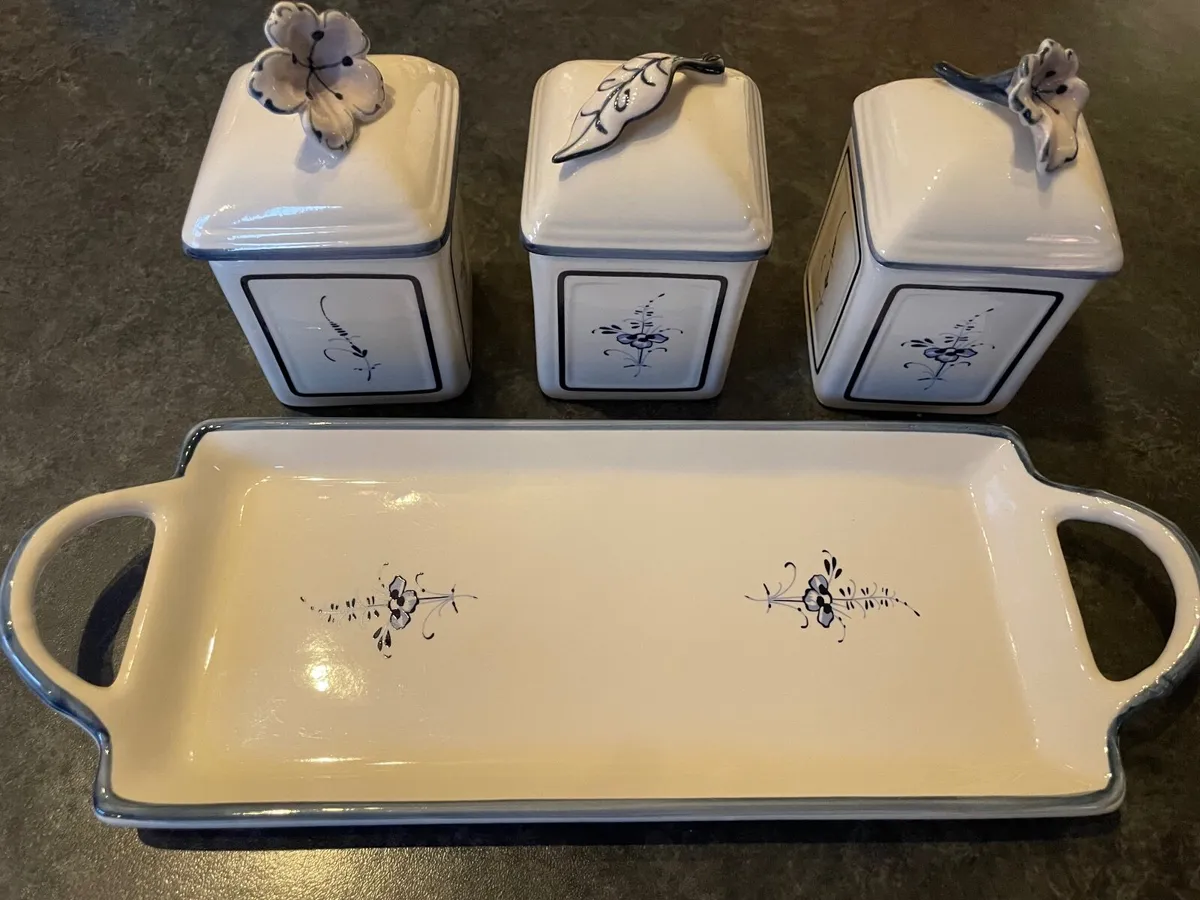 Villeroy & Boch 3-piece jar and tray set - Image 2