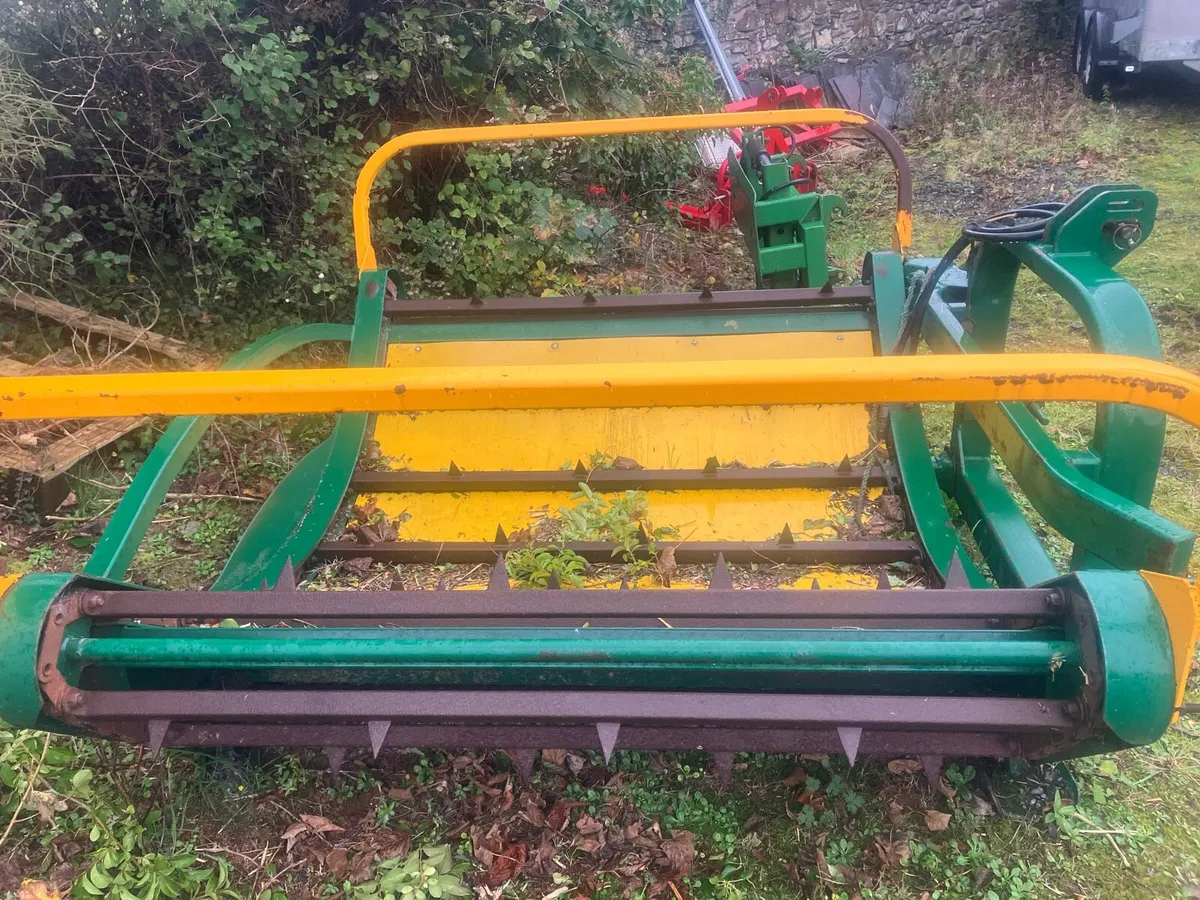 Bale unwinder - Image 1