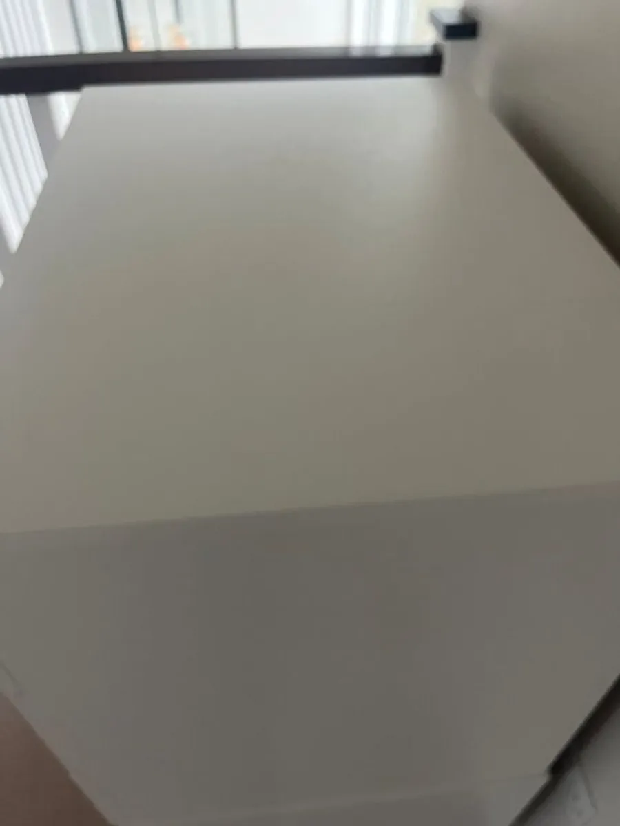 Free chest of Drawers - Image 3