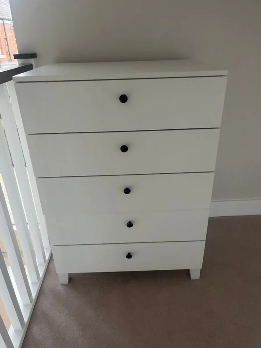 Free chest of Drawers - Image 4