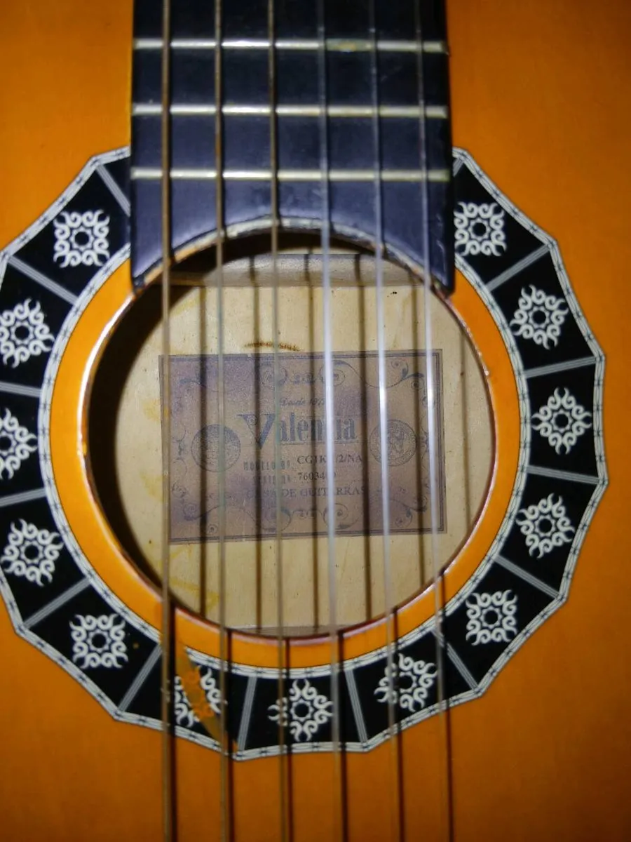 Nubone Valencia kids guitar - Image 2