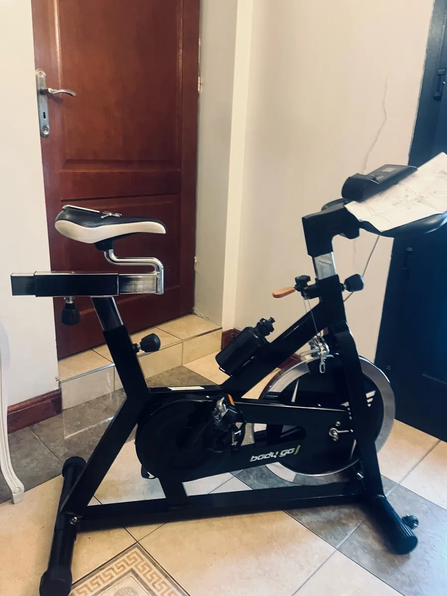 Exercise bike - Image 1