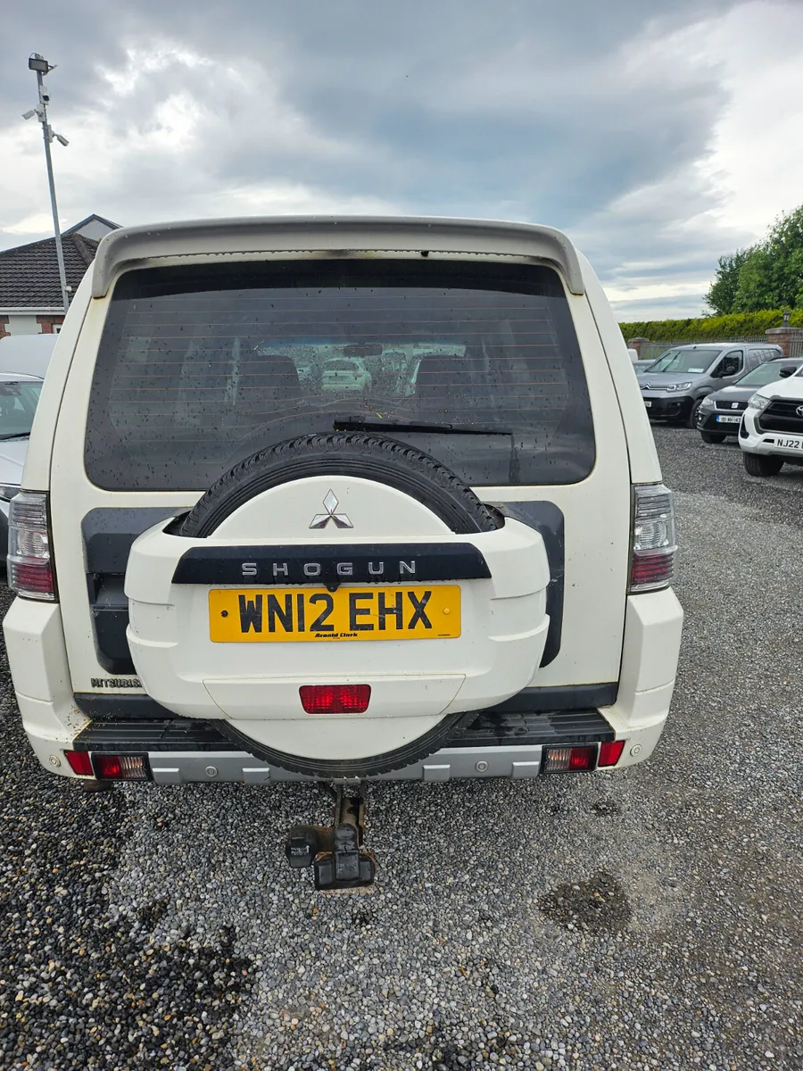 Mitsubishi Pajero 2012 - Image 1