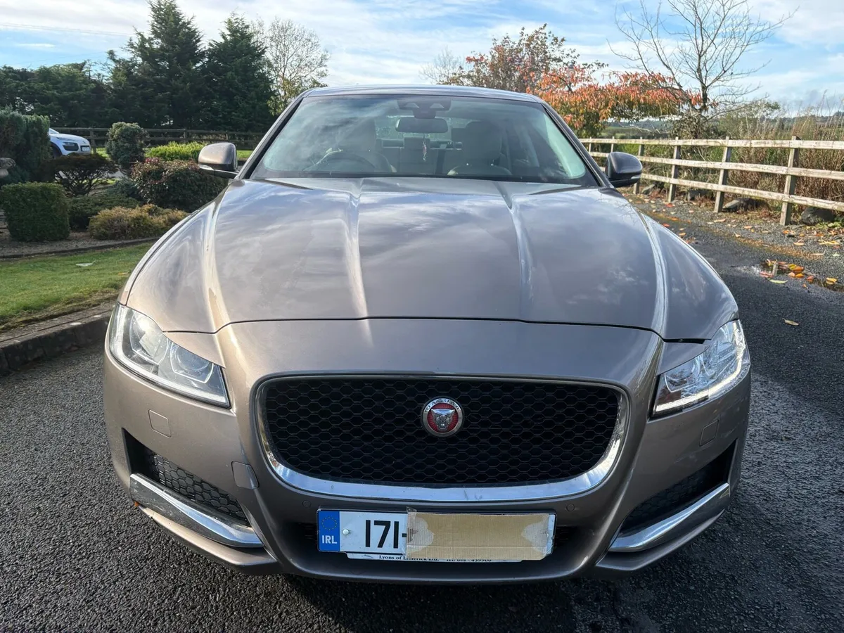 2017 Jaguar XF Diesel Automatic,Driving Perfect - Image 2