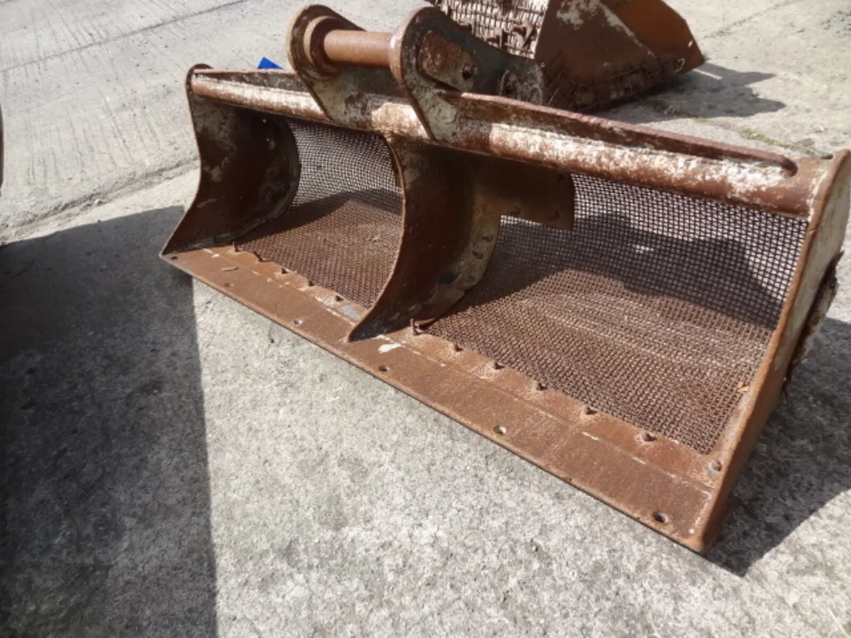 Digger Buckets - Image 1