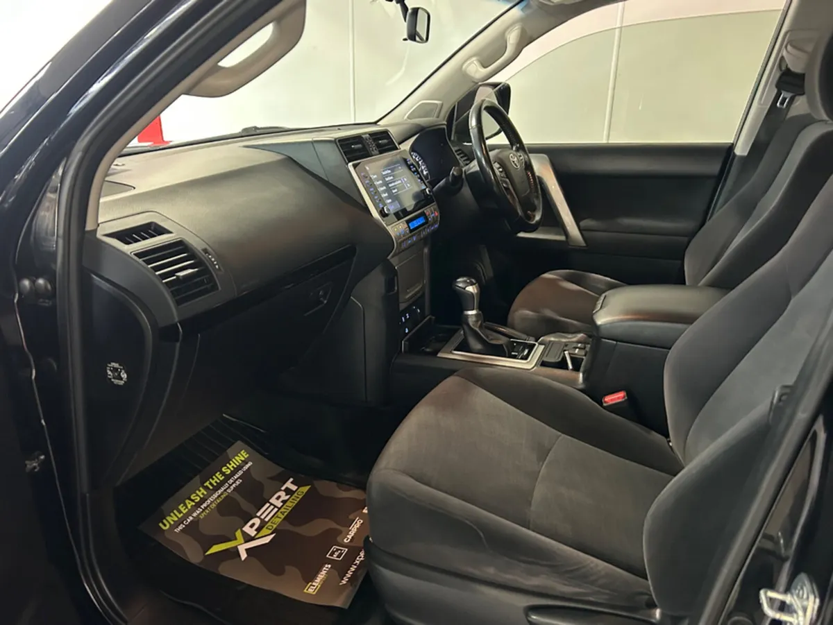 Toyota Land Cruiser LAND CRUISER LWB COMMERCIAL AU - Image 3