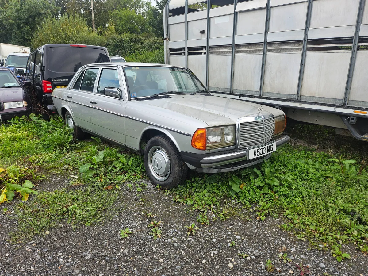 Mercedes-Benz 300 1984 - Image 1