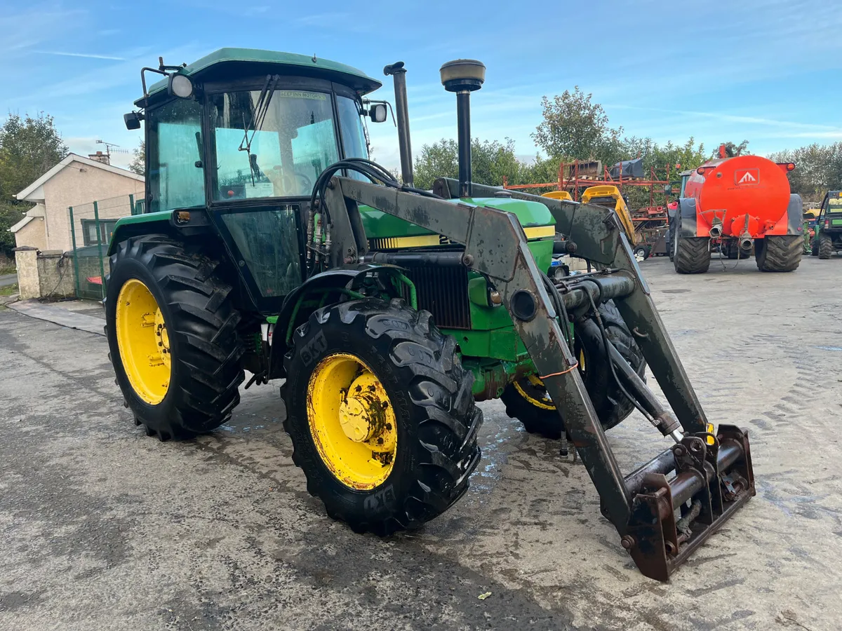 John Deere 3850 - Image 1