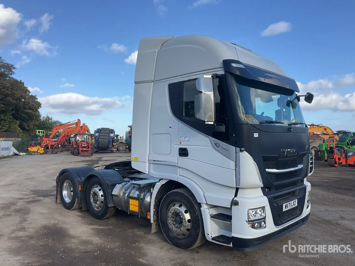 Iveco Stralis 460 LNG 6x2 Sleeper Truck Tractor - Image 4