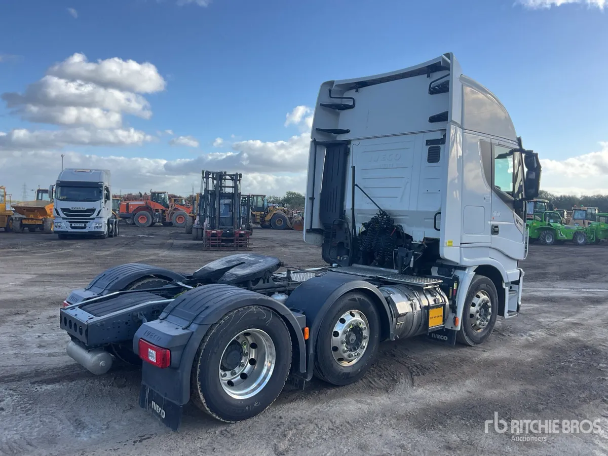 Iveco Stralis 460 LNG 6x2 Sleeper Truck Tractor - Image 3