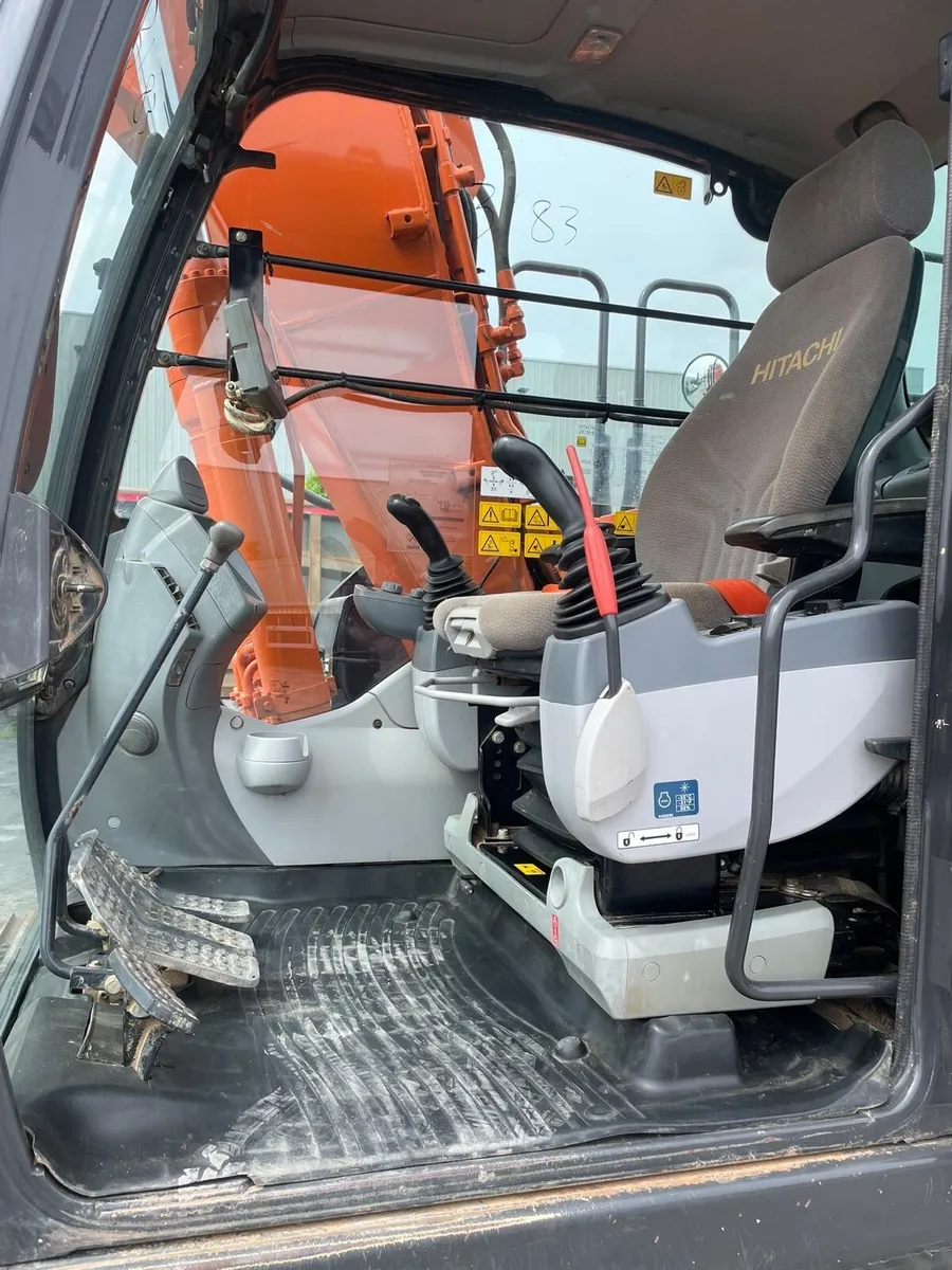 2017 Hitachi 130-6 - Image 2