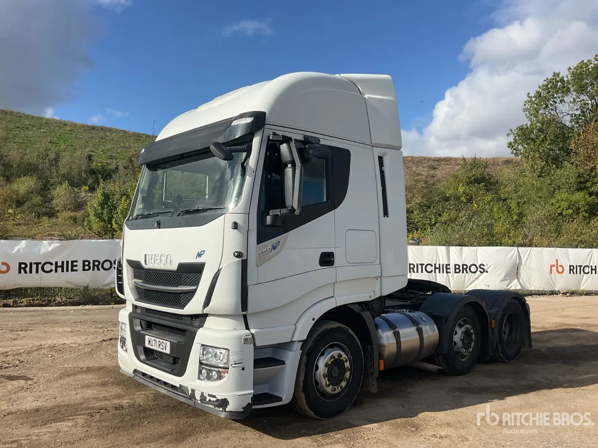 Iveco Stralis 460 LNG 6x2 Sleeper Truck Tractor - Image 1