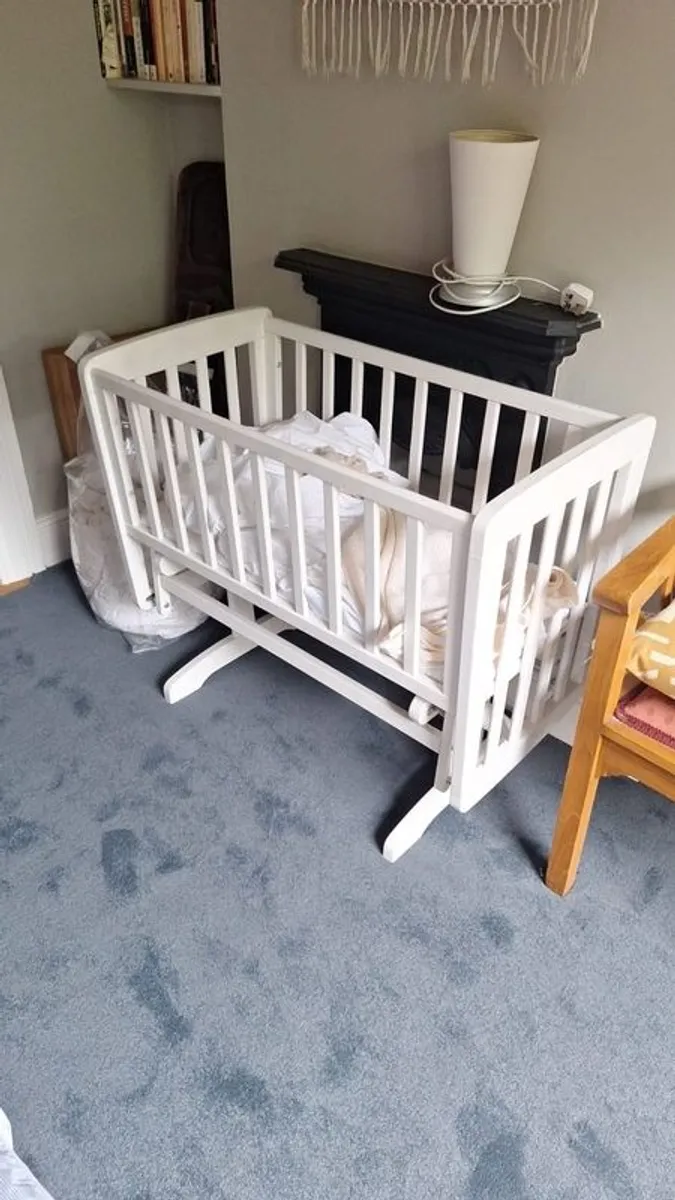 baby cot - Image 1