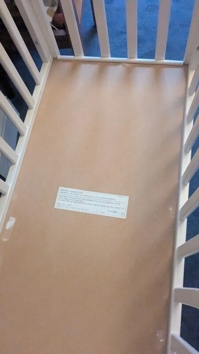 baby cot - Image 2