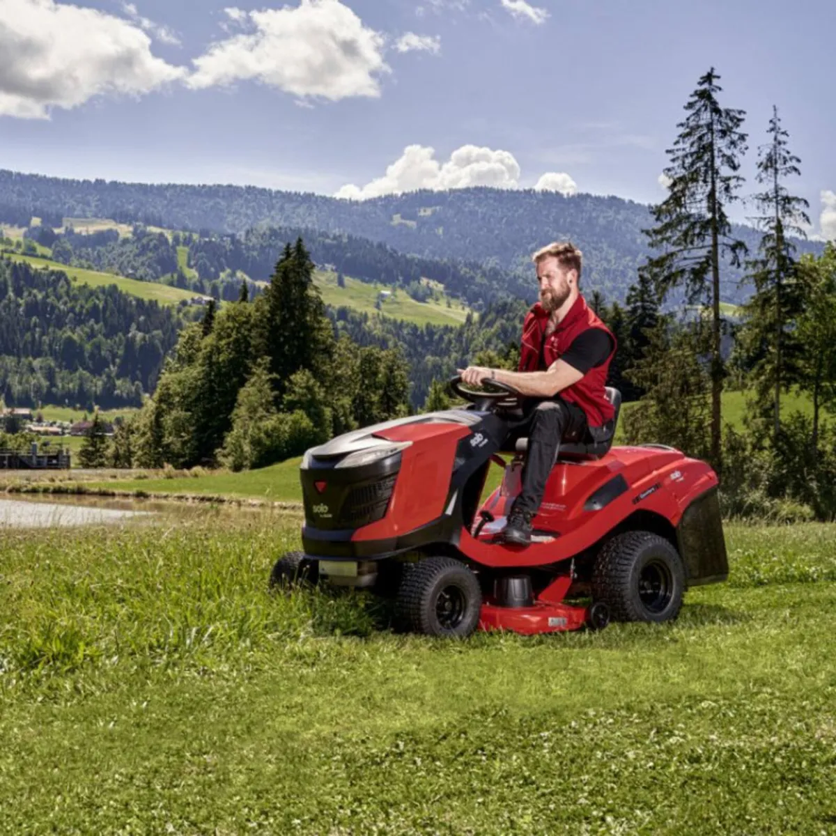 SOLO BY ALKO T15 93.3 TRACTOR MOWER - Image 1