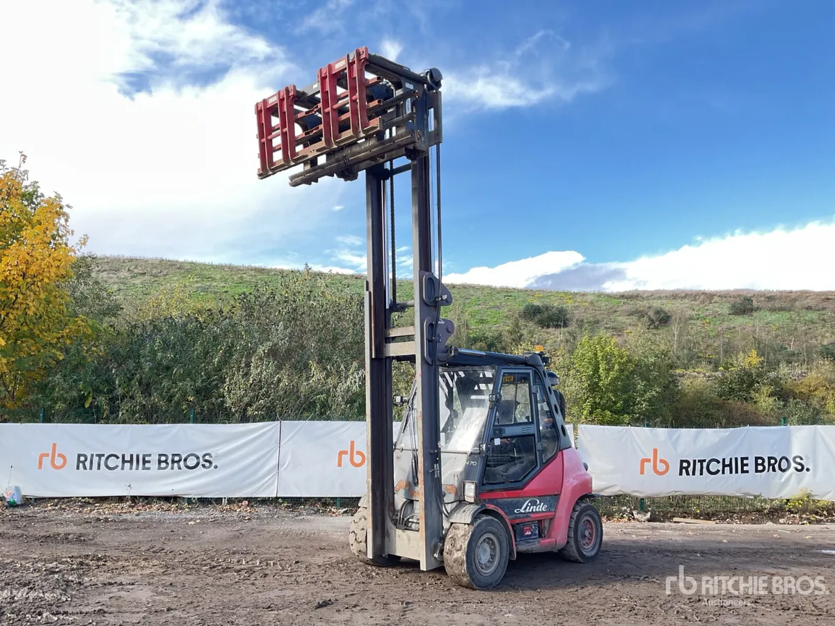2015 Linde H70D-02 7000 kg Forklift - Image 1