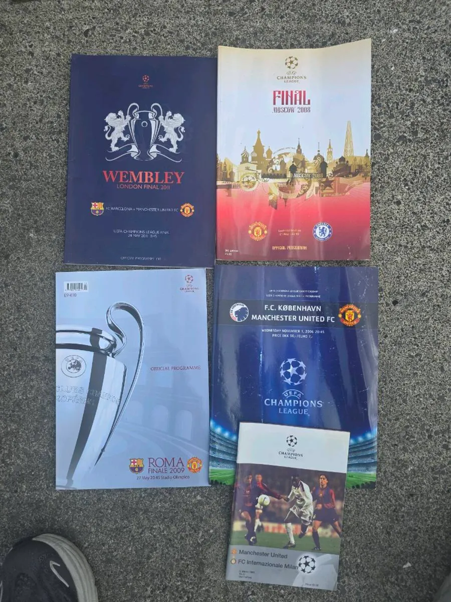 Manchester united fc programmes - Image 2
