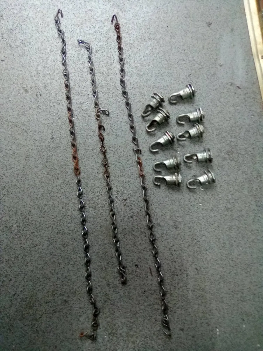10.  DOME.  HOOKS.  FOR.  HANGING.  LIGHTS - Image 3