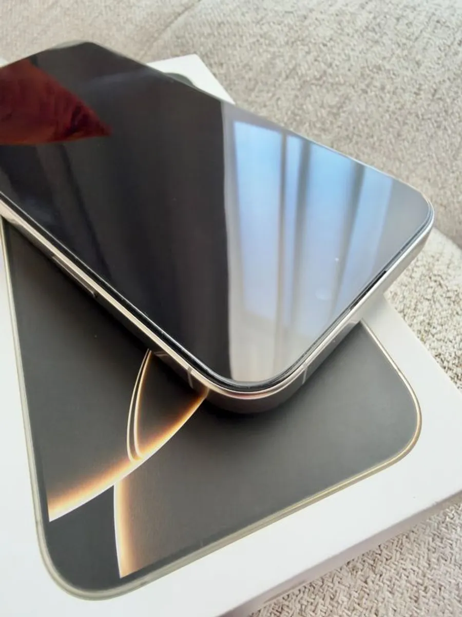 Apple iPhone 16 Pro Max [256GB] Natural Titanium - Pristine, Boxed, 92% Battery - Image 4