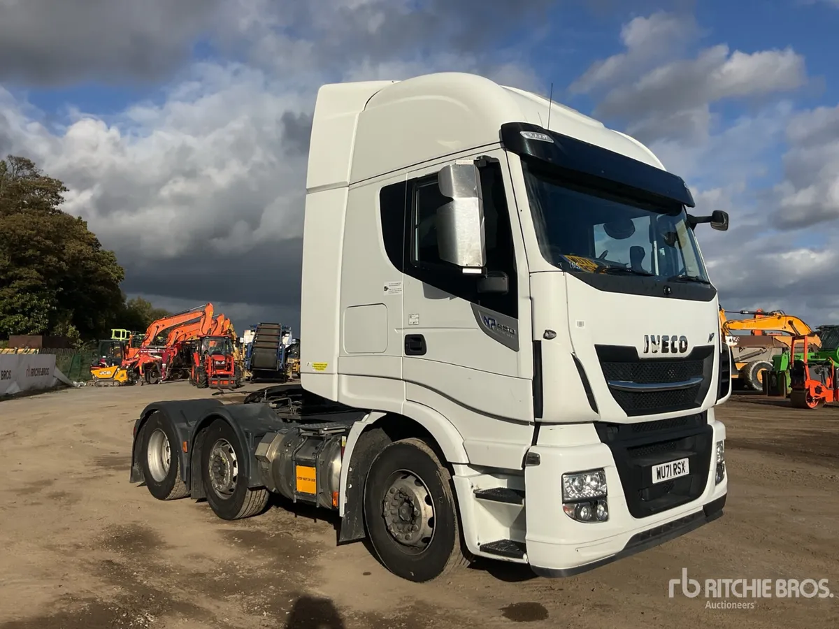 Iveco Stralis 460 LNG 6x2 Sleeper Truck Tractor - Image 4