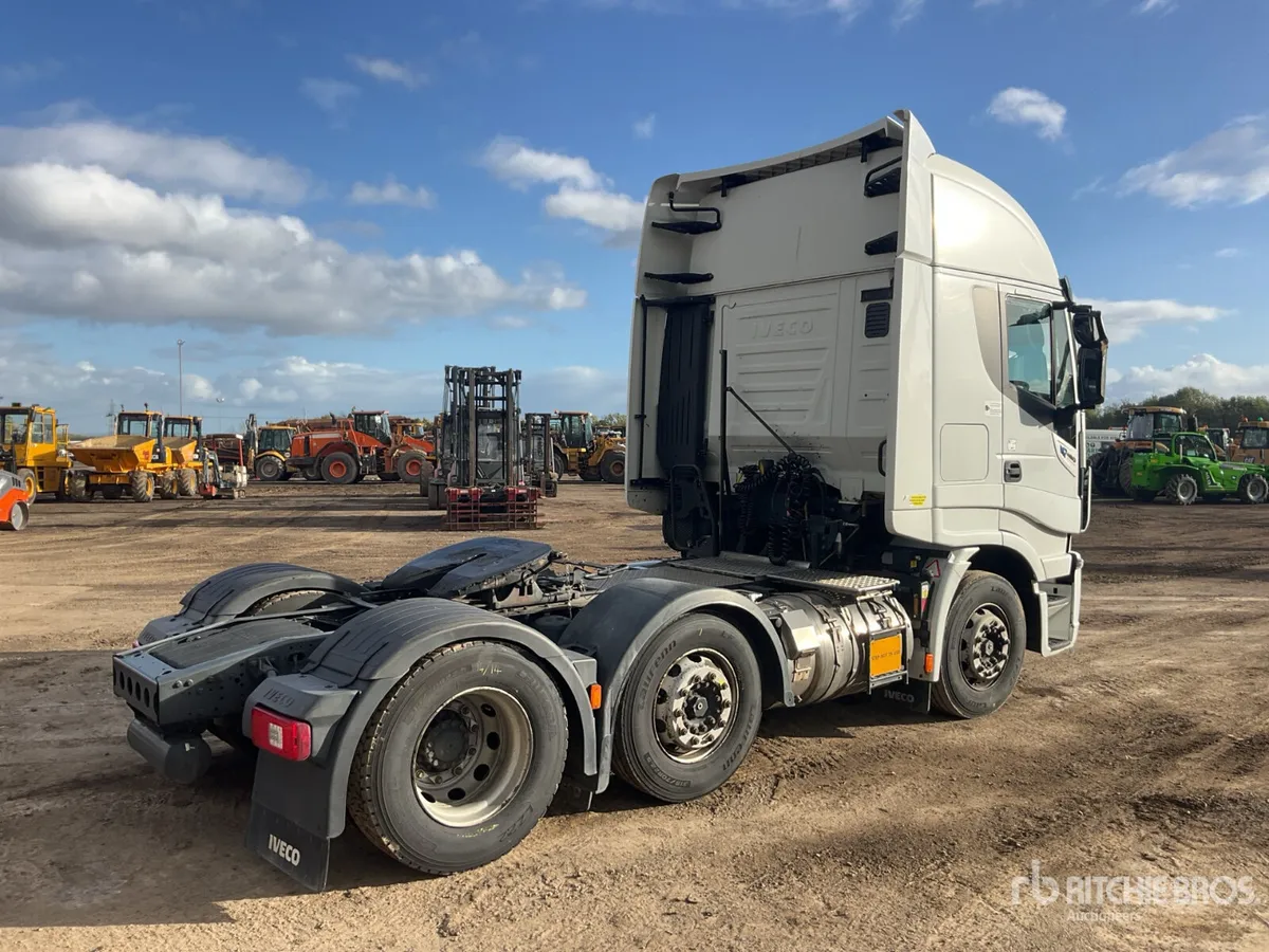 Iveco Stralis 460 LNG 6x2 Sleeper Truck Tractor - Image 3