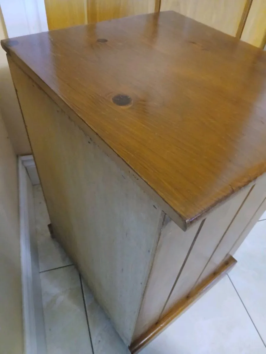 Locker / Side Table / Storage unit - Image 4