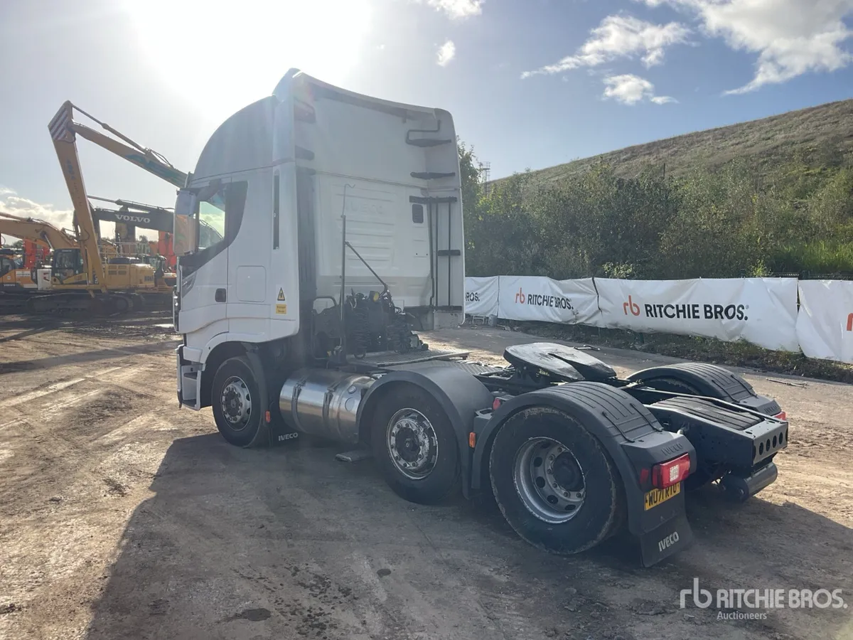 Iveco Stralis 460 LNG 6x2 Sleeper Truck Tractor - Image 2
