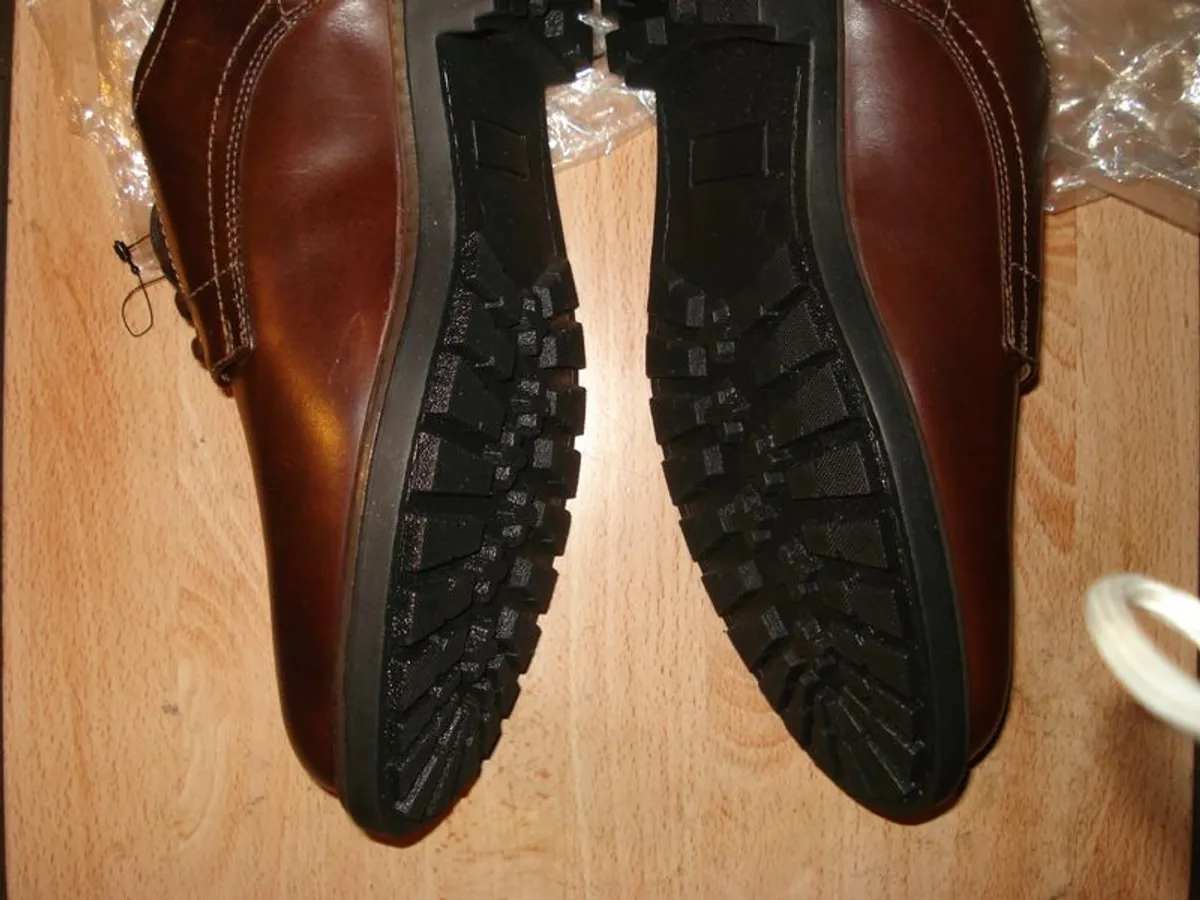 Men's Brown Leather Shoes New Size 10.5 Marks & Spencer - Image 2