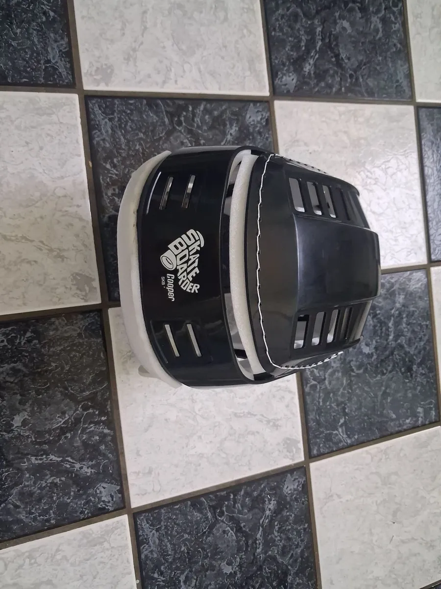 Cooper helmet - Image 1