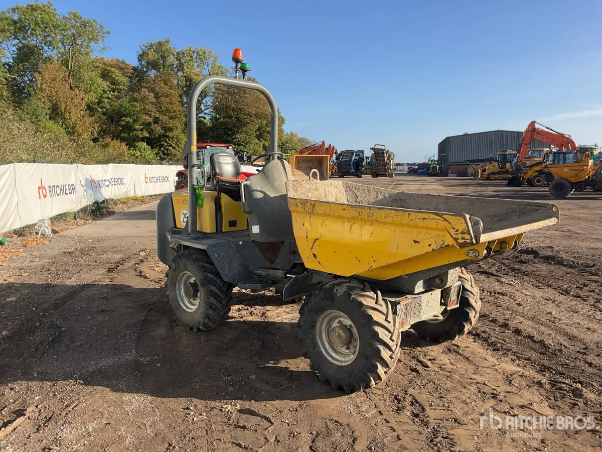 2015 Wacker Neuson 3001 3 ton 4x4 Swivel Dumper - Image 4