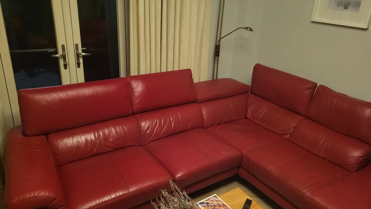Corner leather sofa with armchair - Image 1