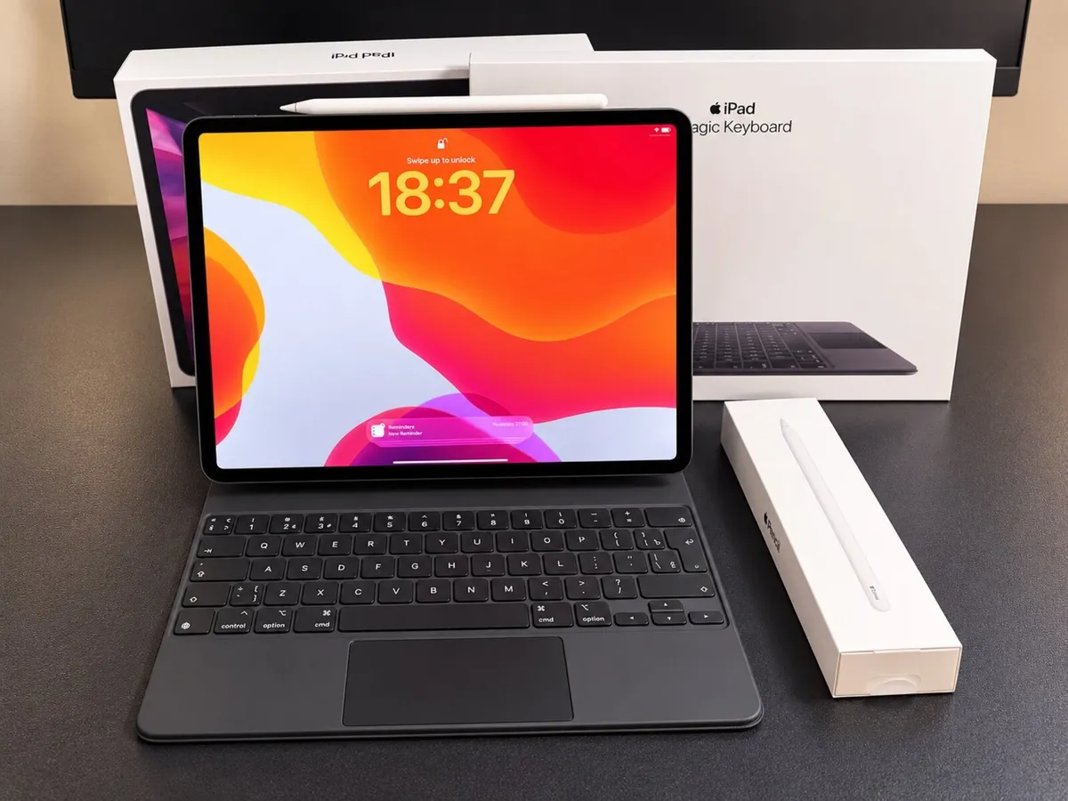 iPad Pro 12.9 128gb + Keyboard + pencil