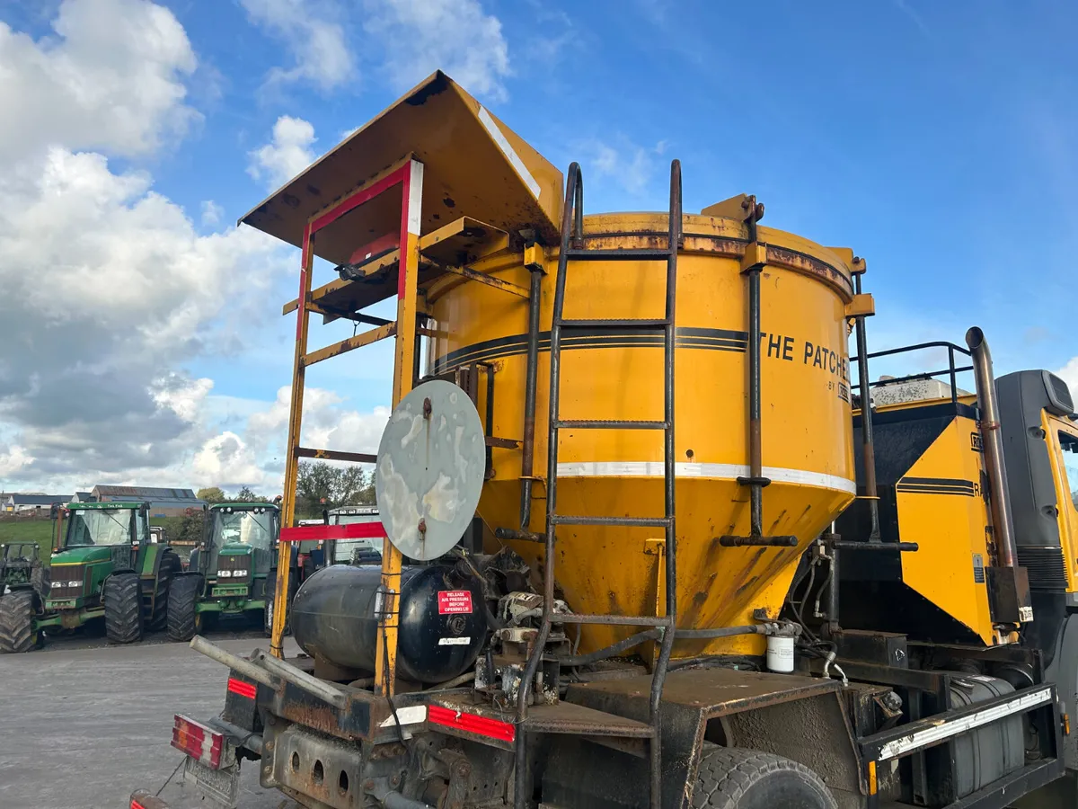 Rosco RA300 Tar Pothole Patcher - Image 3