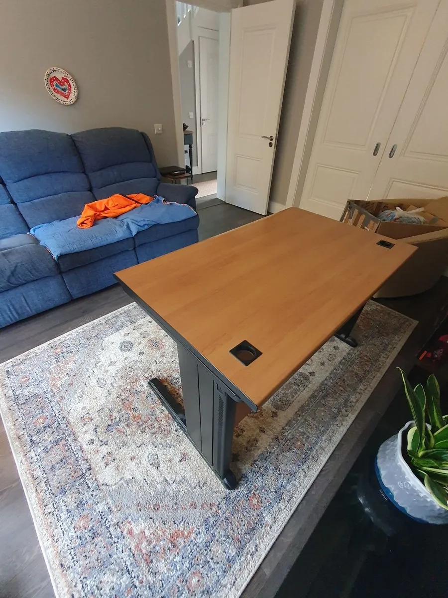 Office/Study desk - Image 2