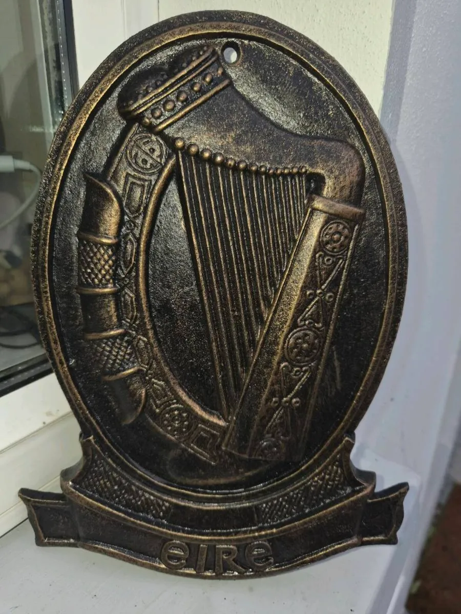 Eire harp cast iron sign - Image 1