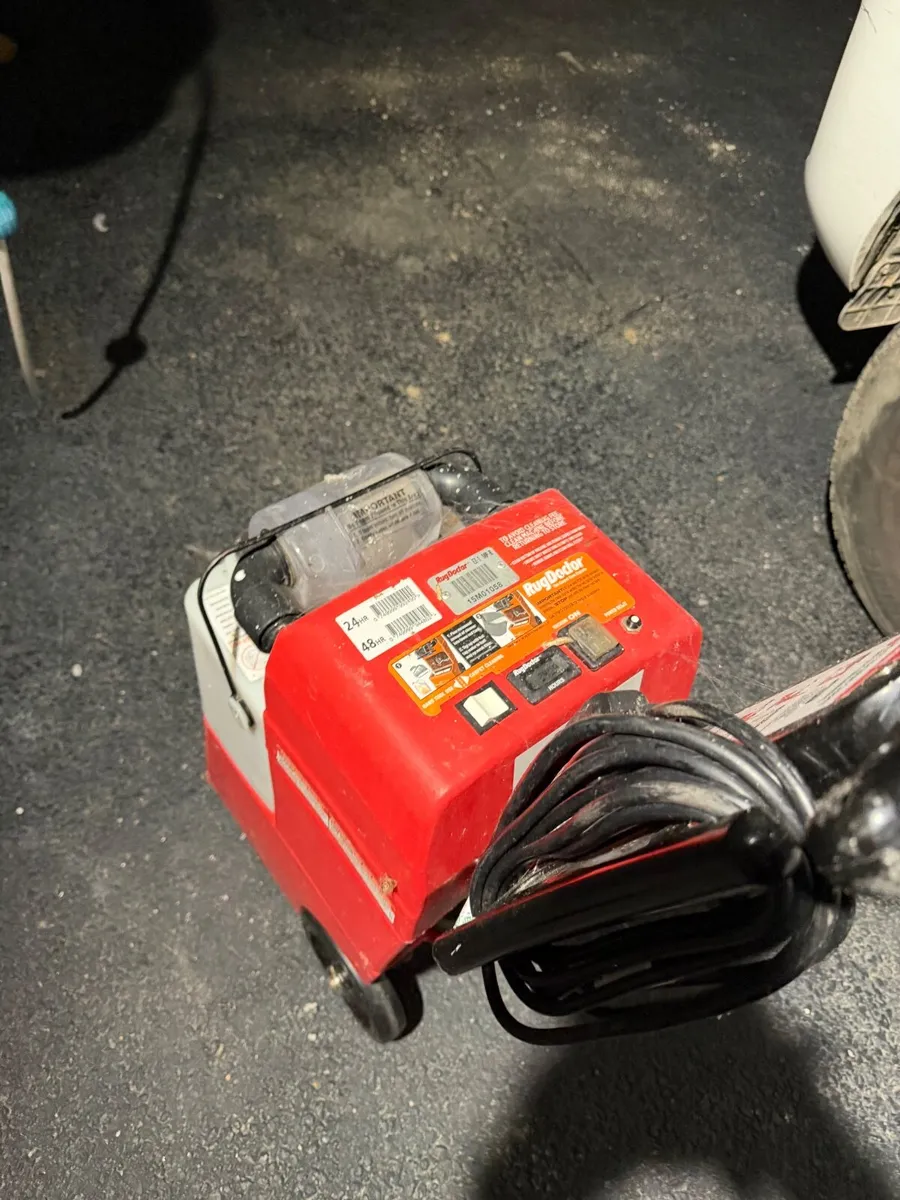 Carpet cleaner - Image 1