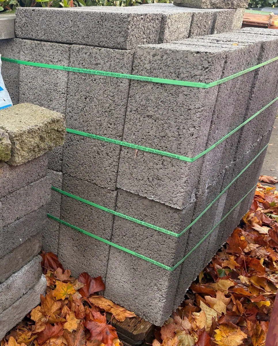 120 blocks x 440x215x100 - Image 1