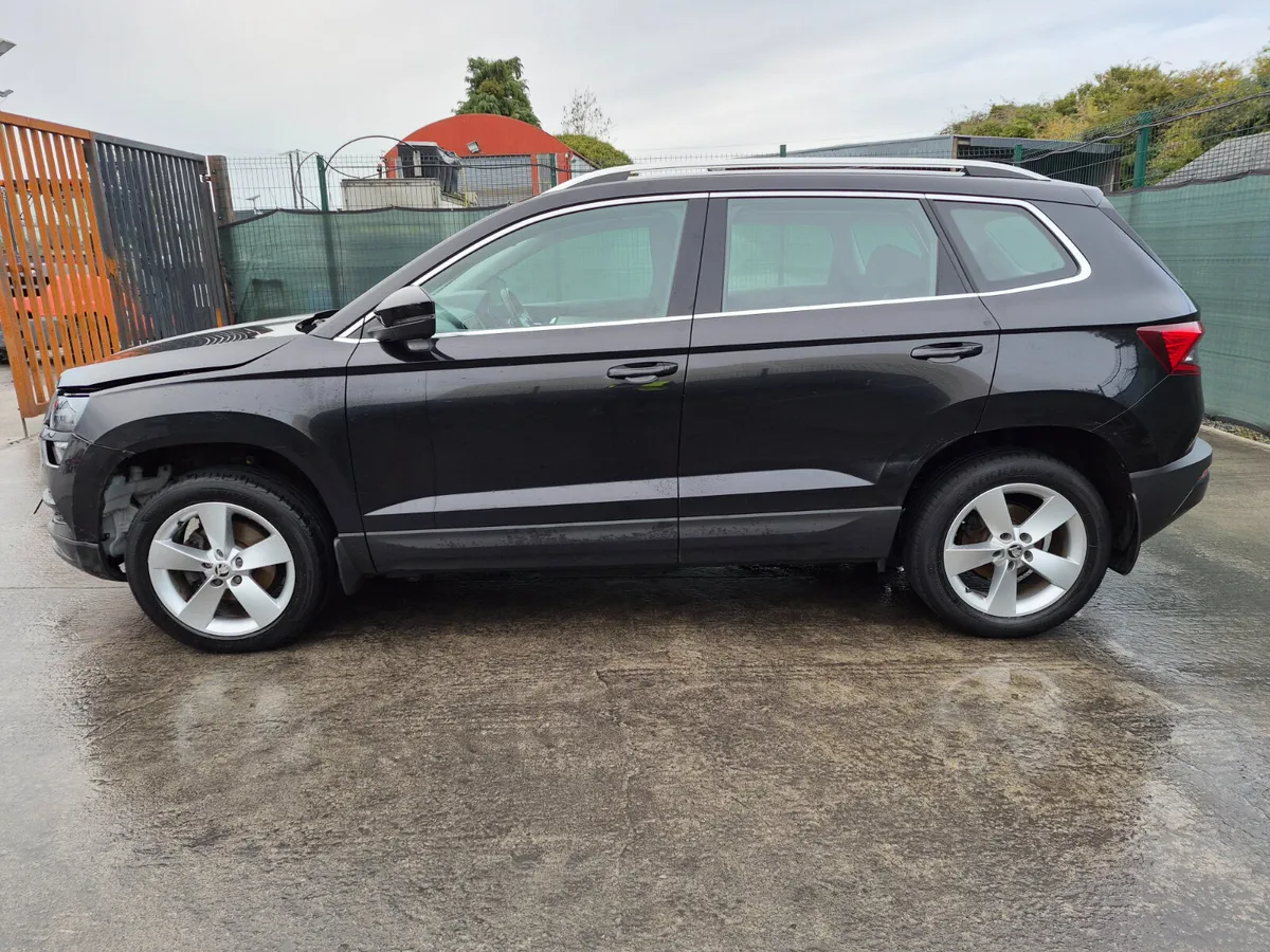 221 Skoda Karoq Ambition  Light Damage - Image 3