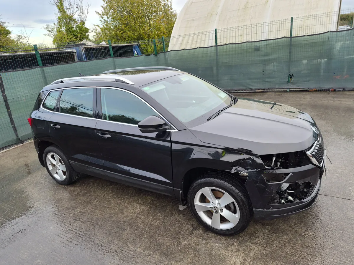 221 Skoda Karoq Ambition  Light Damage - Image 2