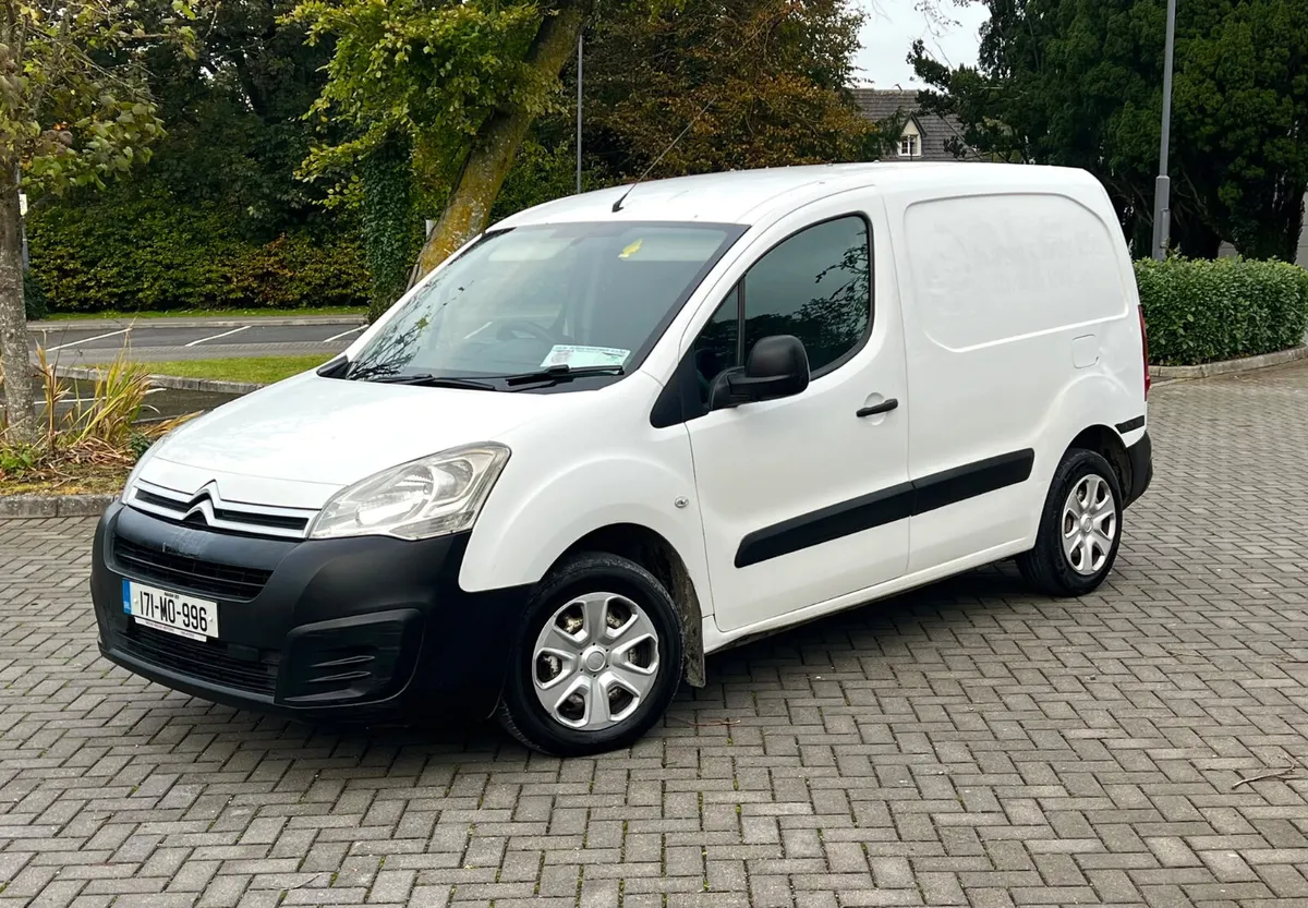 Citroen Berlingo 2017 1.6 Diesel new doe 5/27 tax - Image 4