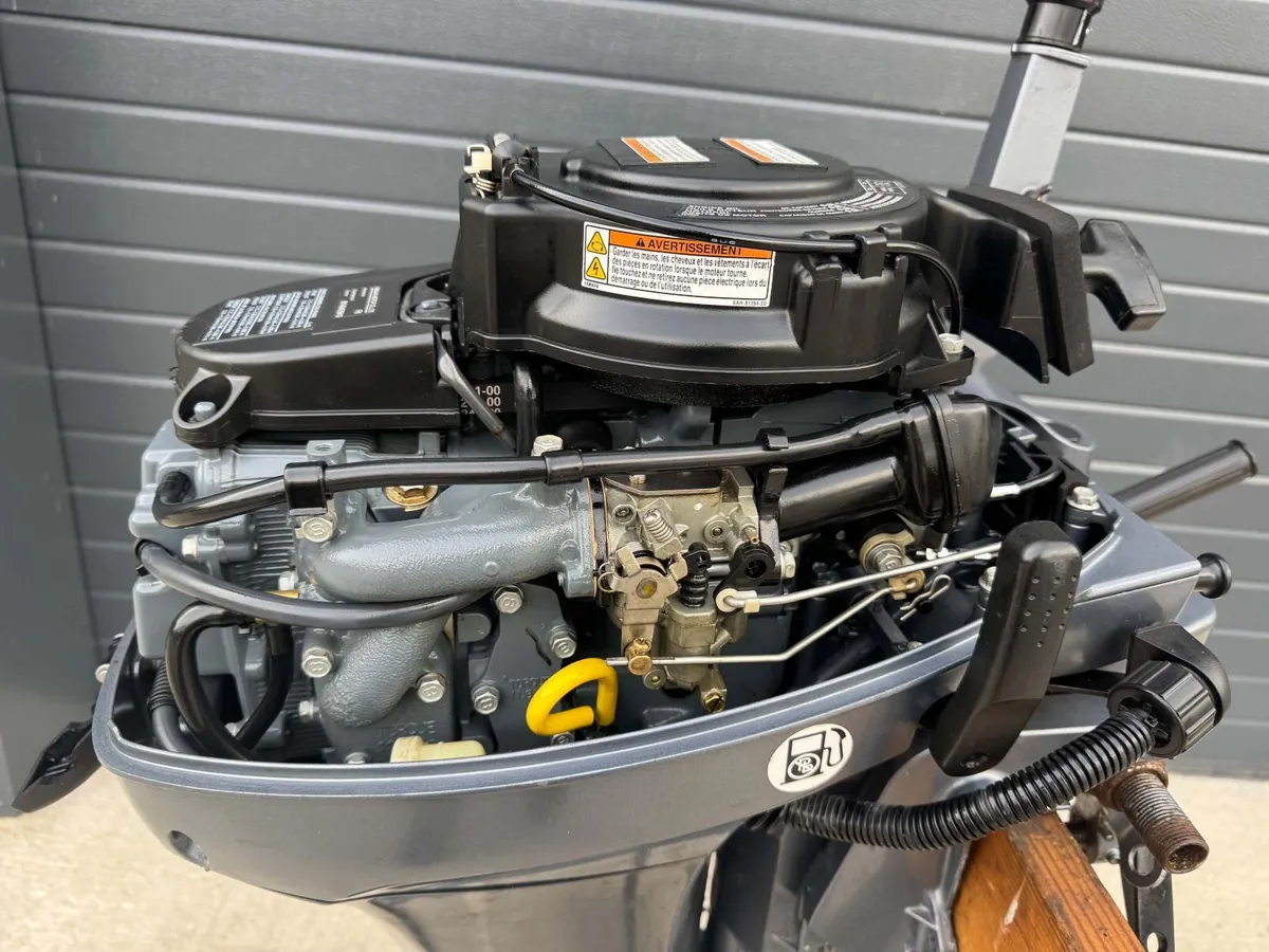 4-stroke outboard YAMAHA -6 hp - Image 3