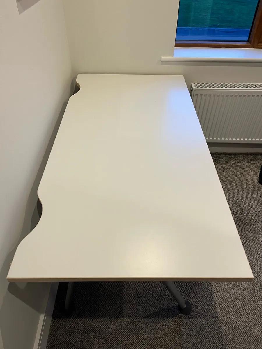 Herman Miller 160cm office desk - Image 2