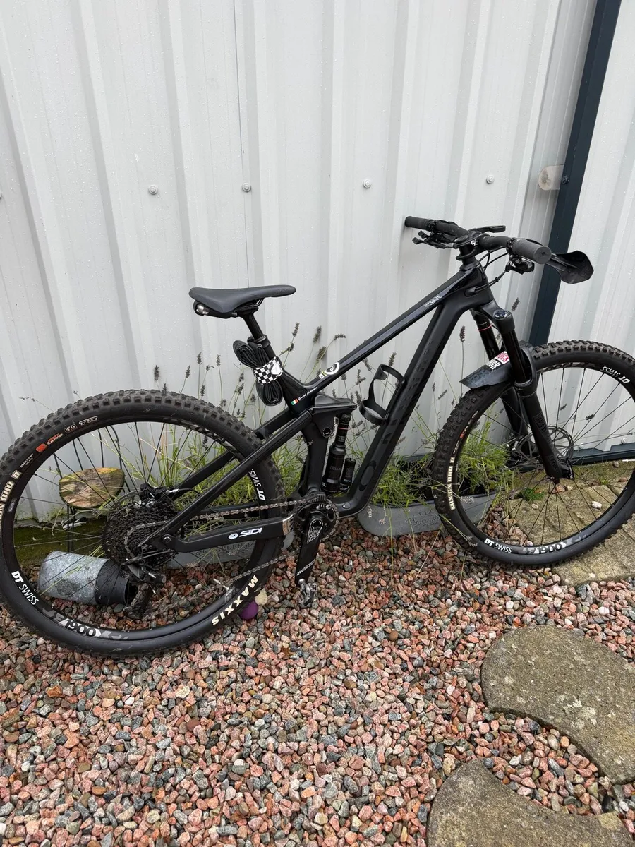 Canyon full suspension carbon Mountain Bike - Image 1
