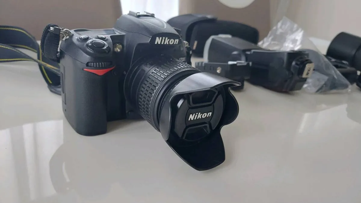 Nikon D7000 + Extras - Image 1