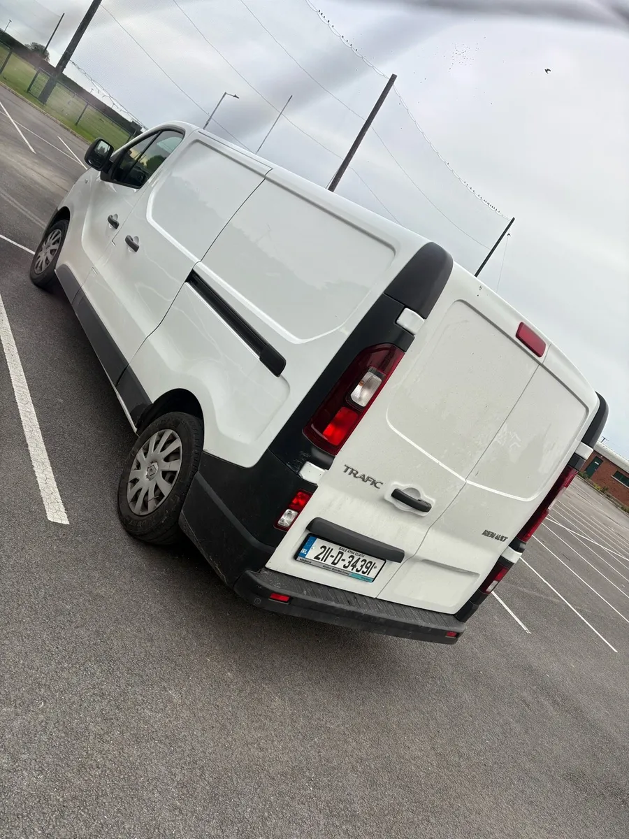 2021 Renault Trafic - Image 4