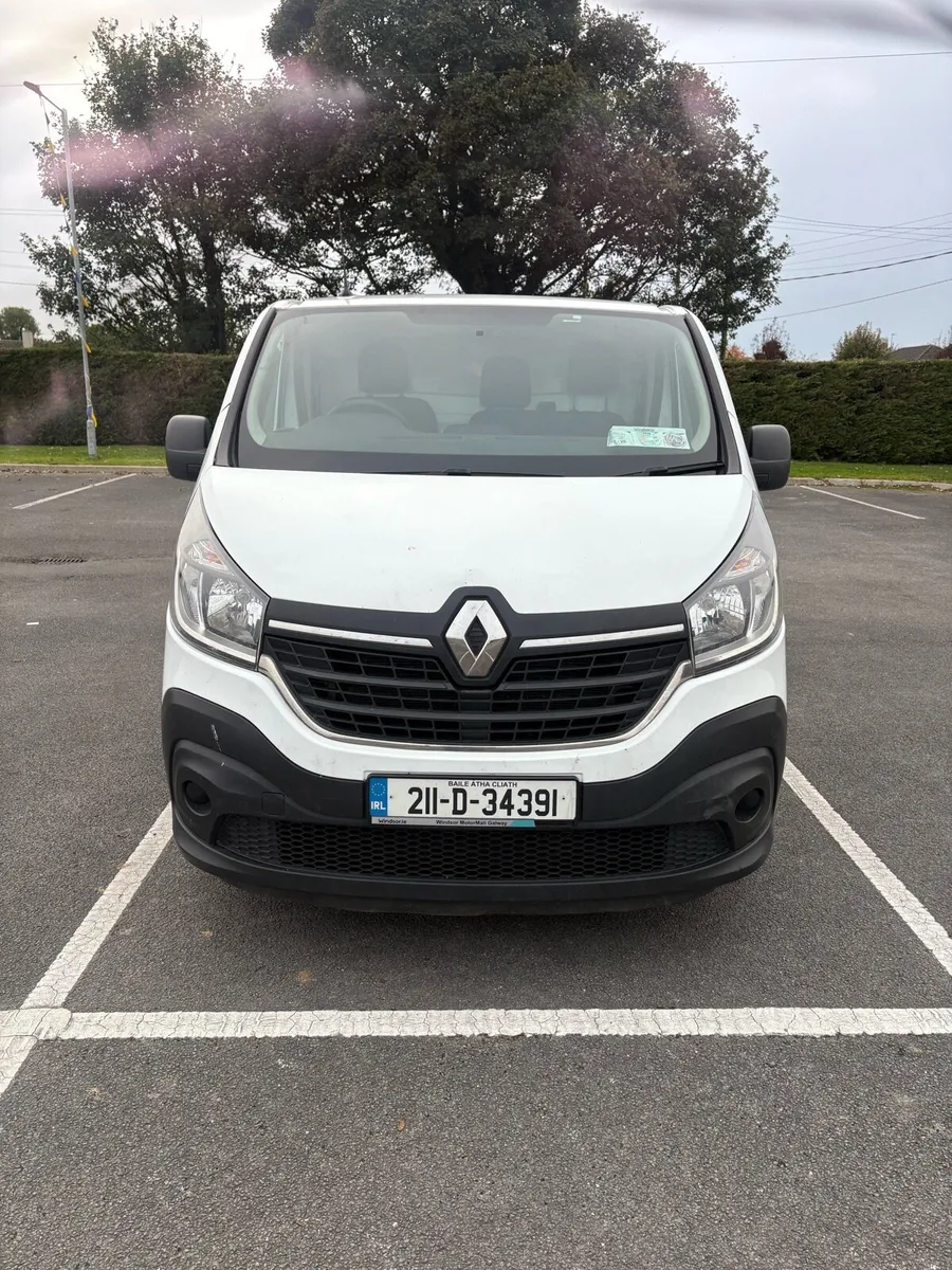 2021 Renault Trafic - Image 2