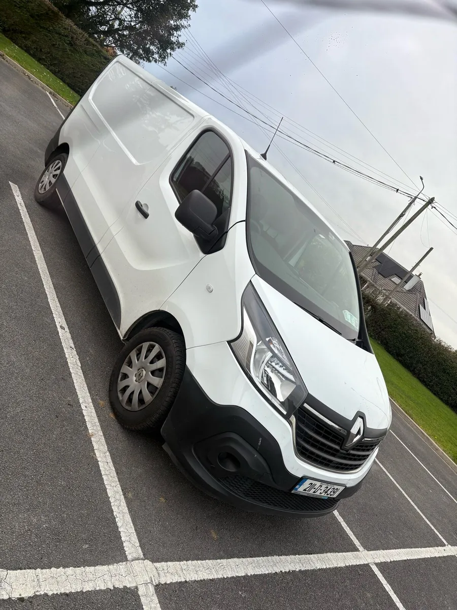 2021 Renault Trafic - Image 3